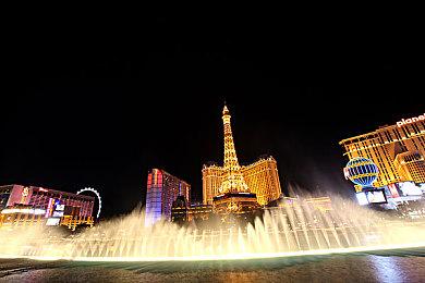 俯视角动作游戏《泛宇宙捍卫者》发售日公布 8月27日正式推出